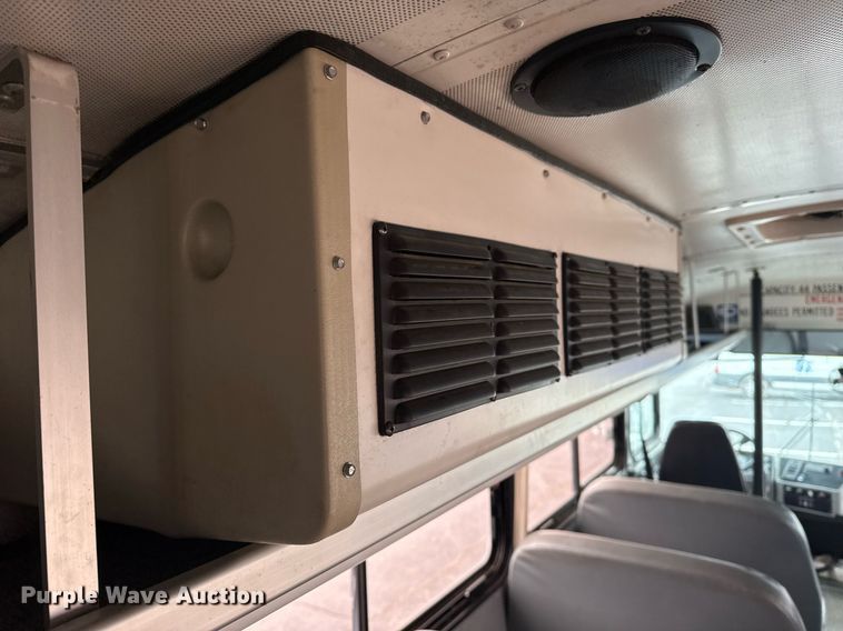 image for item DM5634 2006 Blue Bird All American bus