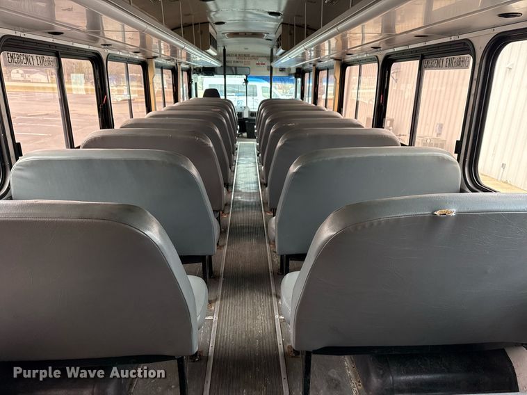 image for item DM5634 2006 Blue Bird All American bus