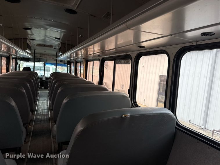 image for item DM5634 2006 Blue Bird All American bus