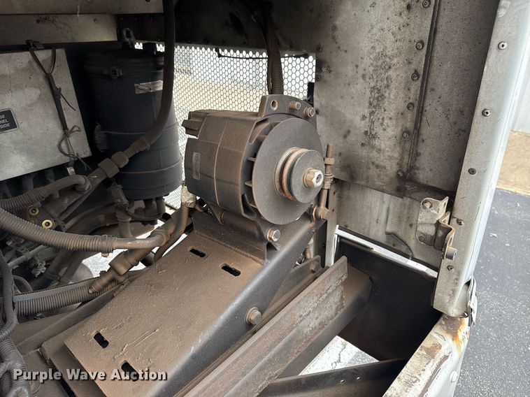 image for item DM5634 2006 Blue Bird All American bus