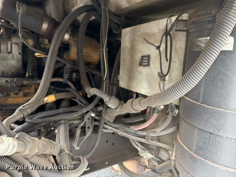 image for item DM5634 2006 Blue Bird All American bus