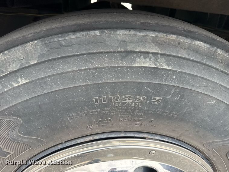 image for item DM5634 2006 Blue Bird All American bus