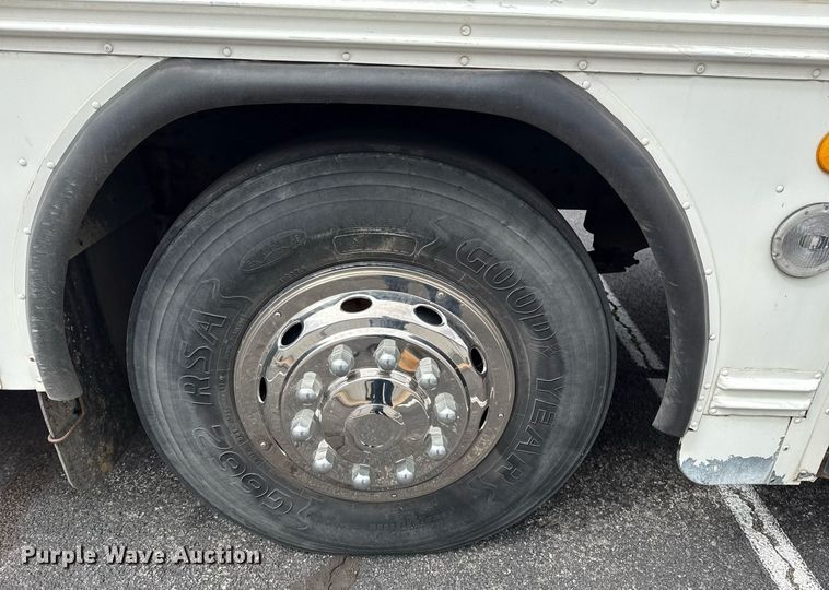 image for item DM5634 2006 Blue Bird All American bus