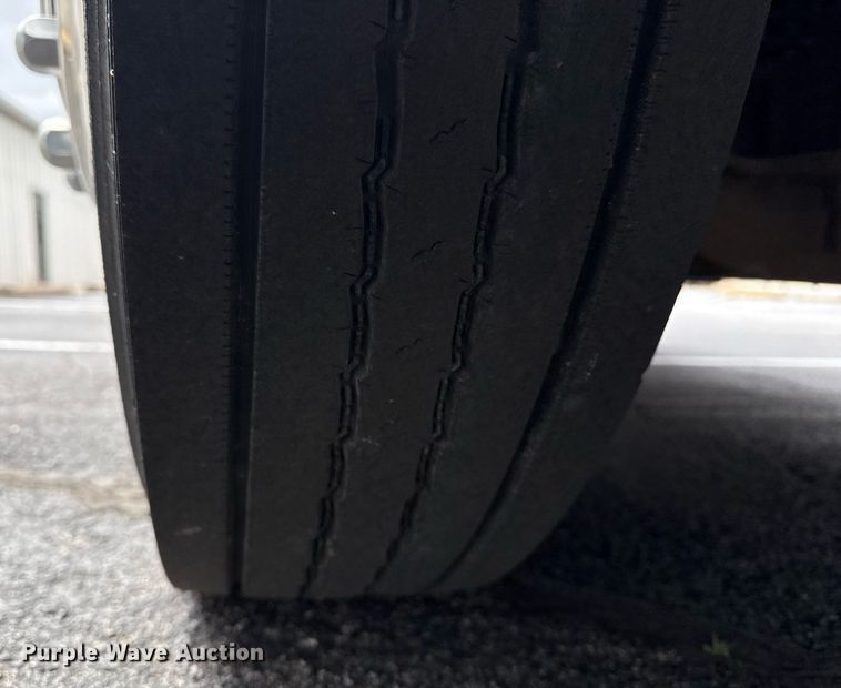 image for item DM5634 2006 Blue Bird All American bus