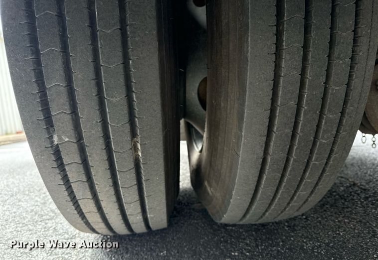 image for item DM5634 2006 Blue Bird All American bus