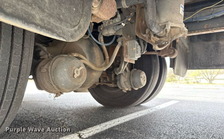 image for item DM5634 2006 Blue Bird All American bus