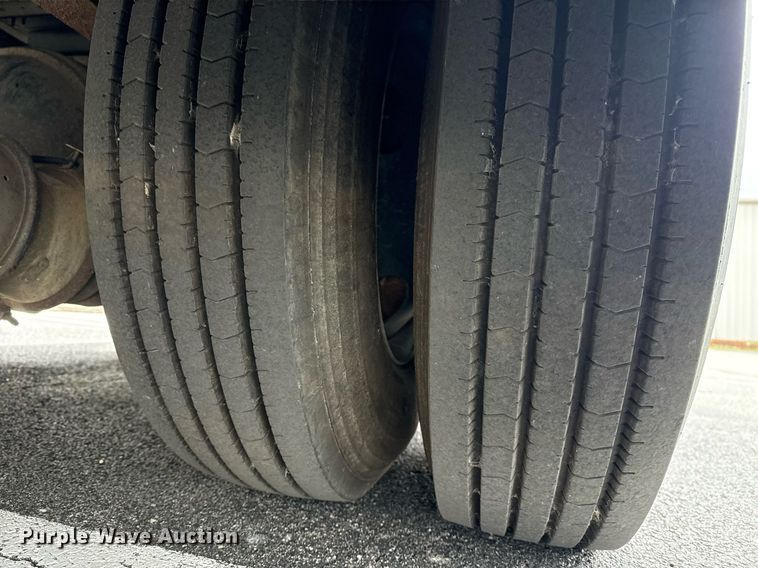 image for item DM5634 2006 Blue Bird All American bus