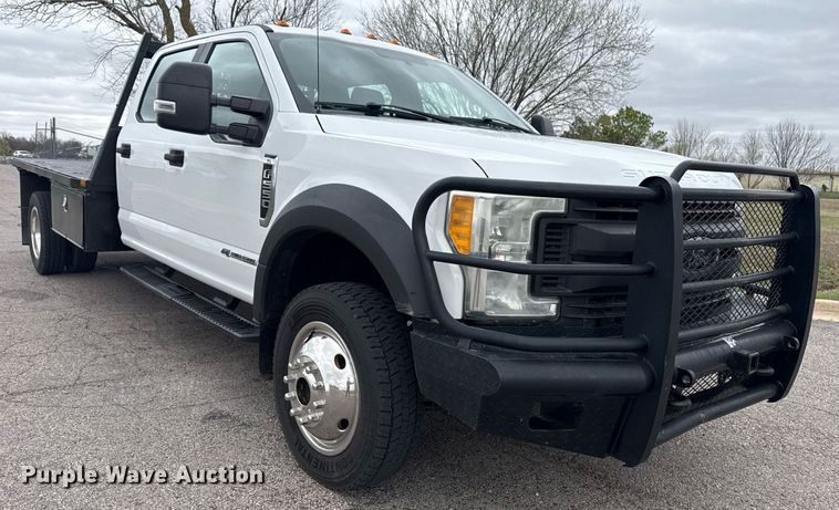 image for item DM5635 2018 Ford F550 Super Duty  Crew Cab flatbed truck