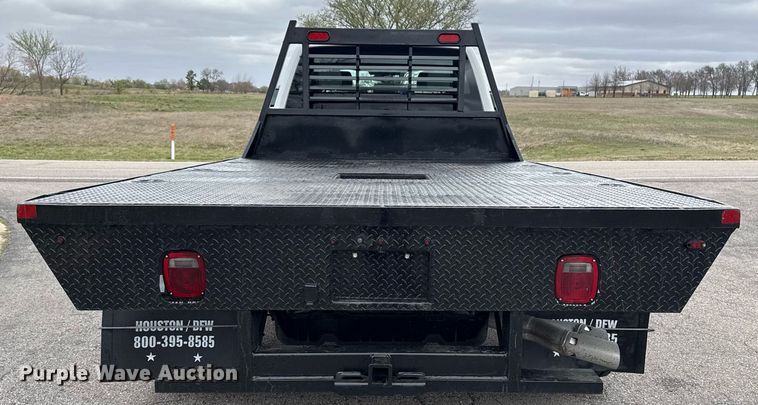image for item DM5635 2018 Ford F550 Super Duty  Crew Cab flatbed truck