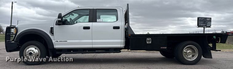 image for item DM5635 2018 Ford F550 Super Duty  Crew Cab flatbed truck