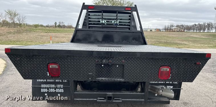 image for item DM5635 2018 Ford F550 Super Duty  Crew Cab flatbed truck