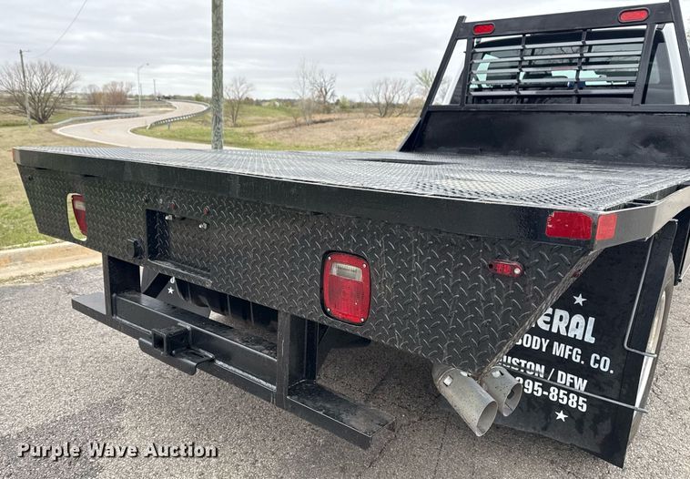 image for item DM5635 2018 Ford F550 Super Duty  Crew Cab flatbed truck