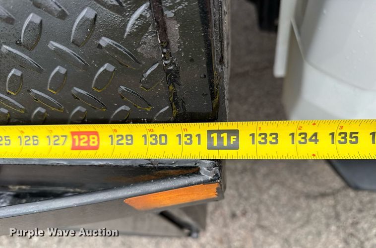 image for item DM5635 2018 Ford F550 Super Duty  Crew Cab flatbed truck