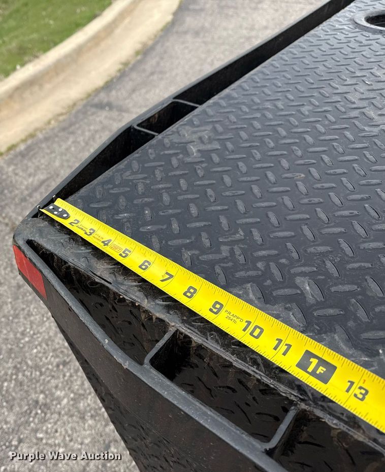 image for item DM5635 2018 Ford F550 Super Duty  Crew Cab flatbed truck