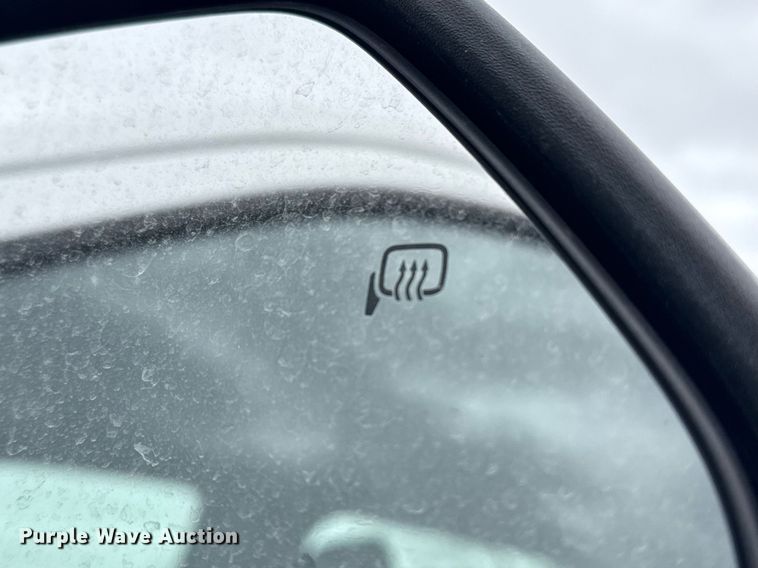 image for item DM5635 2018 Ford F550 Super Duty  Crew Cab flatbed truck