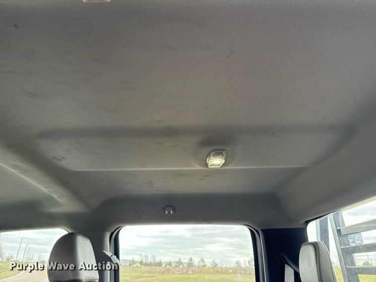 image for item DM5635 2018 Ford F550 Super Duty  Crew Cab flatbed truck