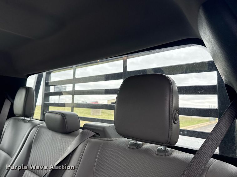 image for item DM5635 2018 Ford F550 Super Duty  Crew Cab flatbed truck