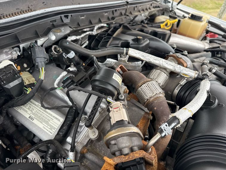 image for item DM5635 2018 Ford F550 Super Duty  Crew Cab flatbed truck