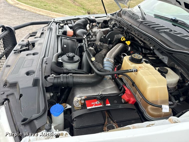 image for item DM5635 2018 Ford F550 Super Duty  Crew Cab flatbed truck