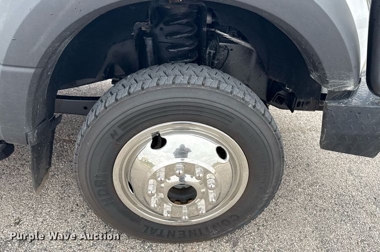 image for item DM5635 2018 Ford F550 Super Duty  Crew Cab flatbed truck