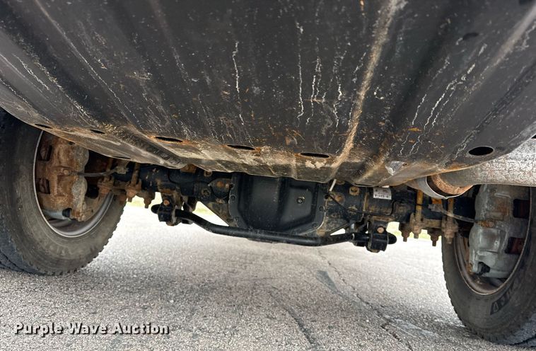 image for item DM5635 2018 Ford F550 Super Duty  Crew Cab flatbed truck