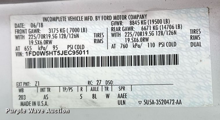 image for item DM5635 2018 Ford F550 Super Duty  Crew Cab flatbed truck