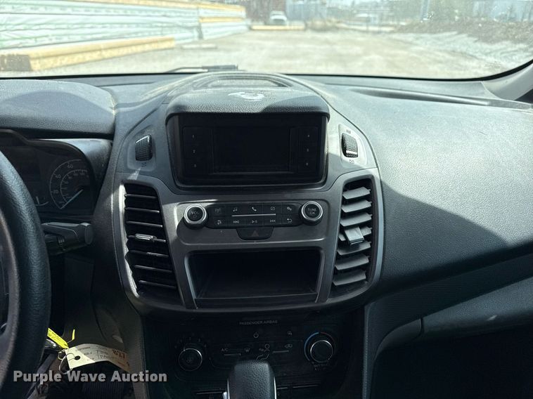 image for item DM5669 2019 Ford Transit Connect van