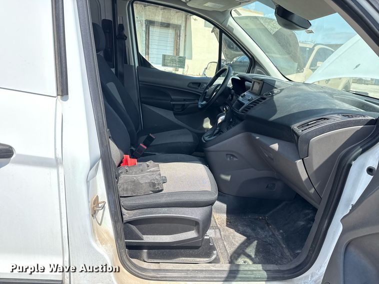 image for item DM5669 2019 Ford Transit Connect van