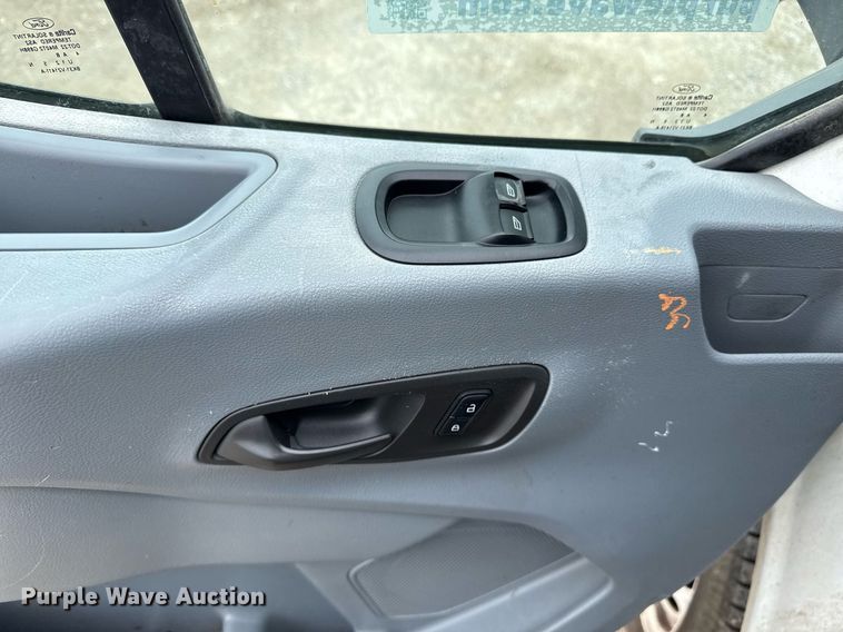 image for item DM5670 2015 Ford Transit box van