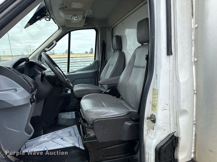 image for item DM5670 2015 Ford Transit box van