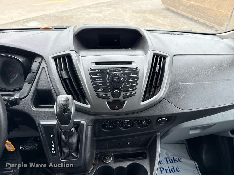 image for item DM5670 2015 Ford Transit box van