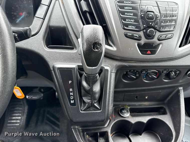 image for item DM5670 2015 Ford Transit box van