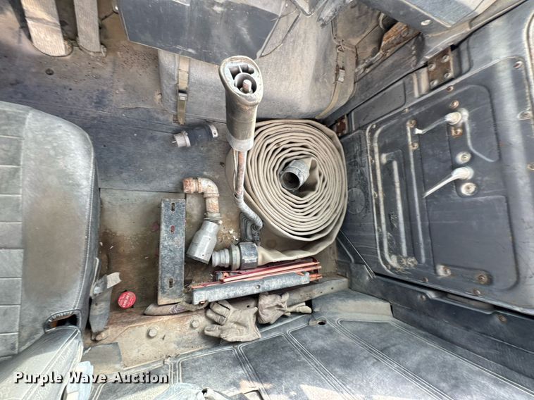 image for item DO0008 1991 Mack DM690S tank truck