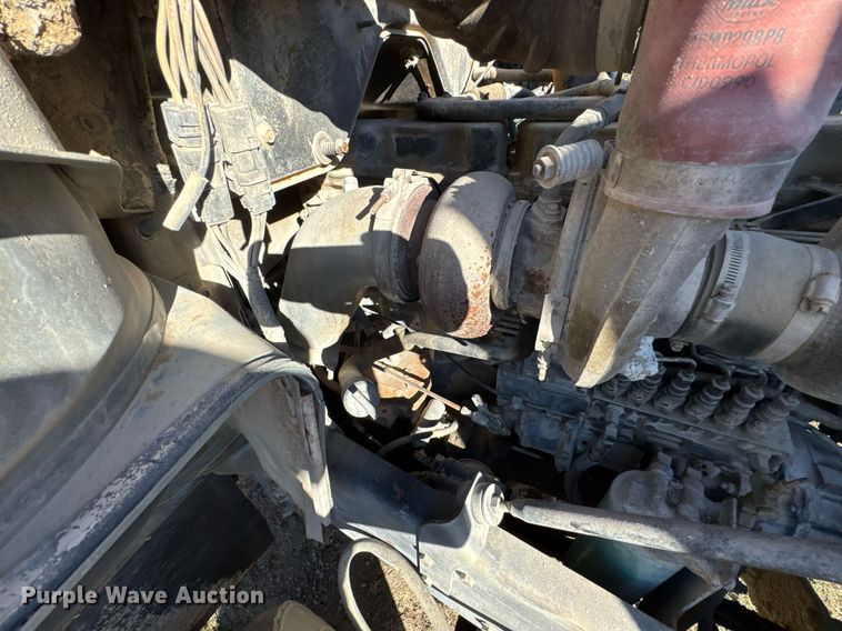 image for item DO0008 1991 Mack DM690S tank truck