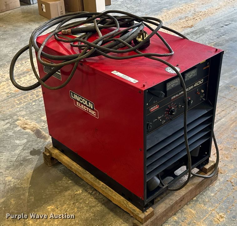 image for item DO0373 Lincoln Electric IdealArc R3R-400 welder