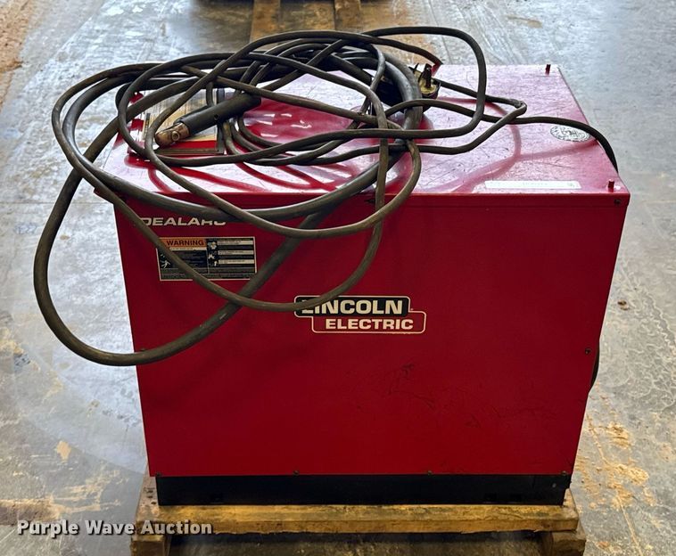 image for item DO0373 Lincoln Electric IdealArc R3R-400 welder