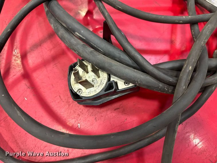 image for item DO0373 Lincoln Electric IdealArc R3R-400 welder