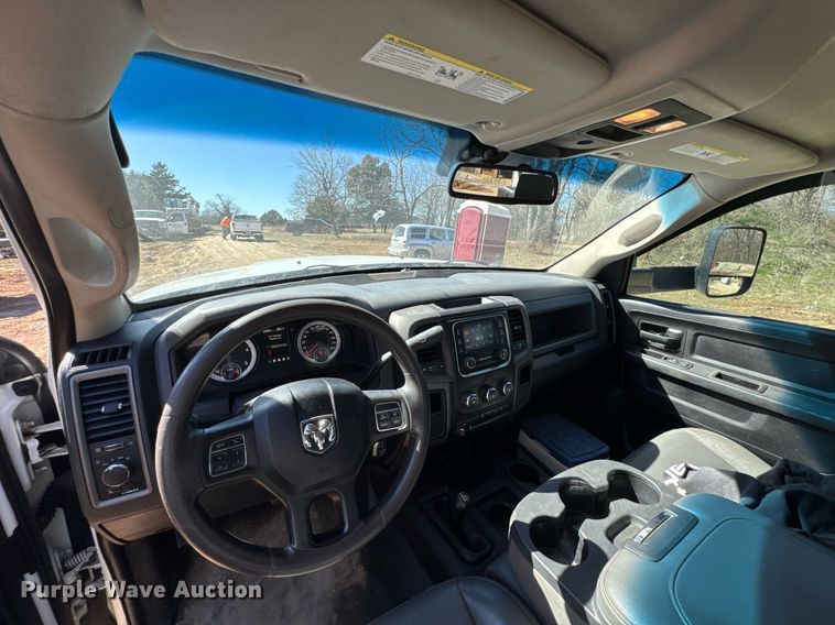 image for item DO0429 2015 Dodge Ram 2500 Crew Cab utility bed pickup truck