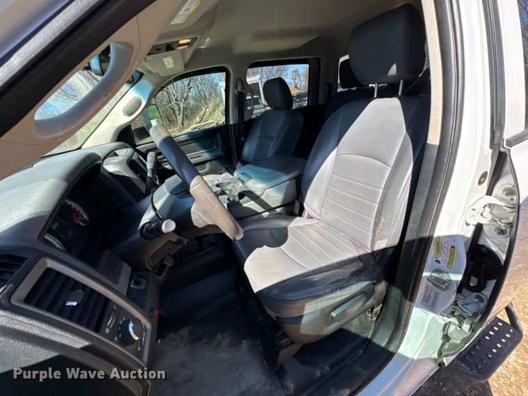 image for item DO0429 2015 Dodge Ram 2500 Crew Cab utility bed pickup truck