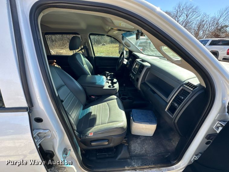 image for item DO0429 2015 Dodge Ram 2500 Crew Cab utility bed pickup truck