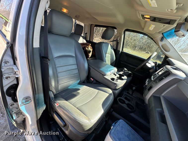 image for item DO0429 2015 Dodge Ram 2500 Crew Cab utility bed pickup truck