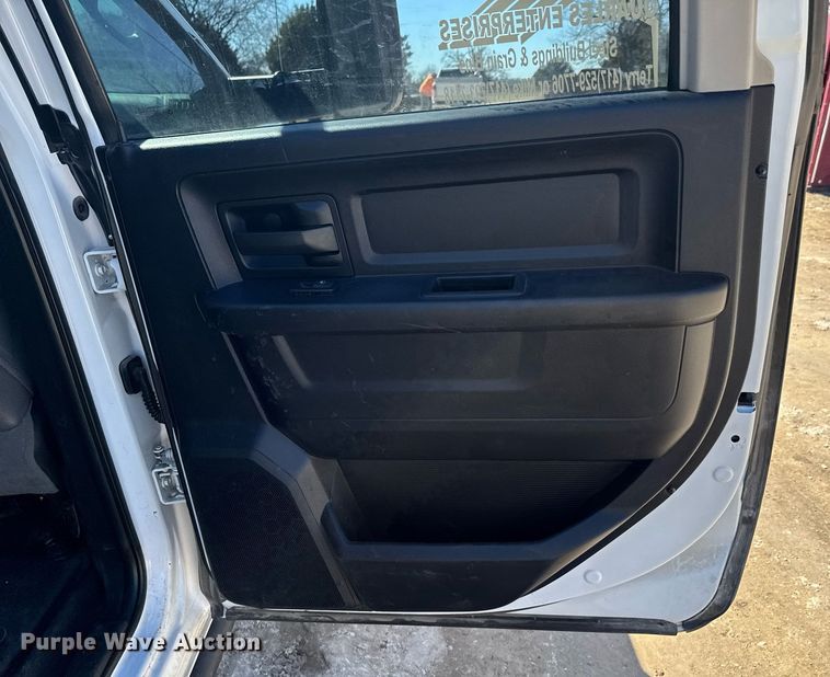 image for item DO0429 2015 Dodge Ram 2500 Crew Cab utility bed pickup truck