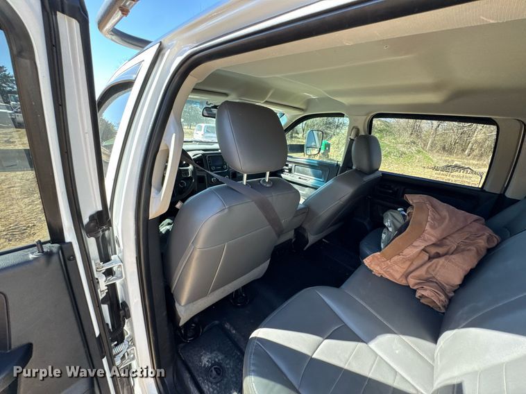 image for item DO0429 2015 Dodge Ram 2500 Crew Cab utility bed pickup truck