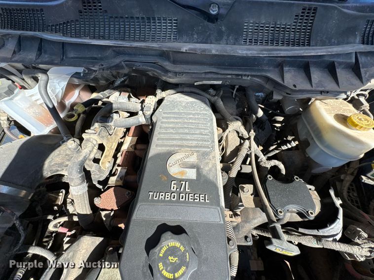 image for item DO0429 2015 Dodge Ram 2500 Crew Cab utility bed pickup truck