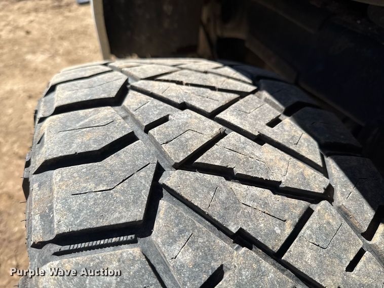 image for item DO0429 2015 Dodge Ram 2500 Crew Cab utility bed pickup truck