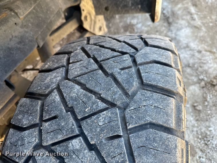 image for item DO0429 2015 Dodge Ram 2500 Crew Cab utility bed pickup truck