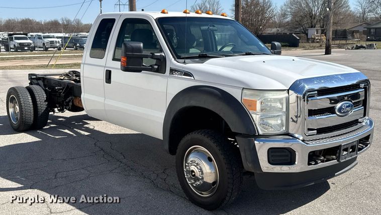 image for item DO0656 2012 Ford F550 Super Duty XLT SuperCab truck cab and chassis