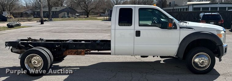 image for item DO0656 2012 Ford F550 Super Duty XLT SuperCab truck cab and chassis