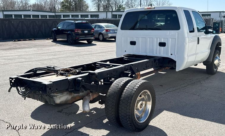 image for item DO0656 2012 Ford F550 Super Duty XLT SuperCab truck cab and chassis