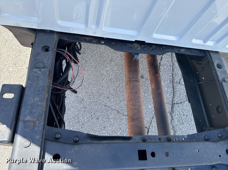 image for item DO0656 2012 Ford F550 Super Duty XLT SuperCab truck cab and chassis